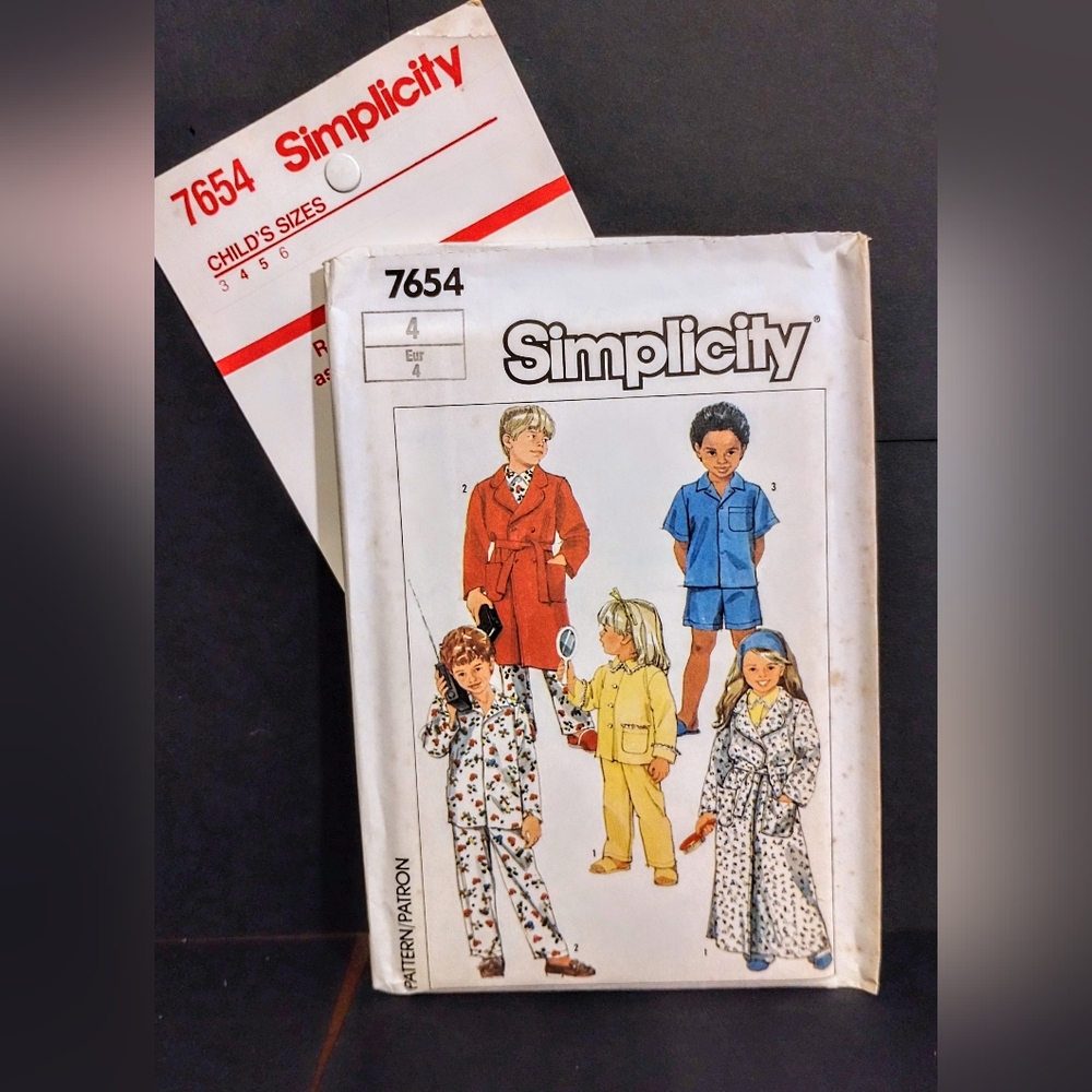 Vintage Simplicity #7654 Sewing Pattern/ Uncut/ NOS